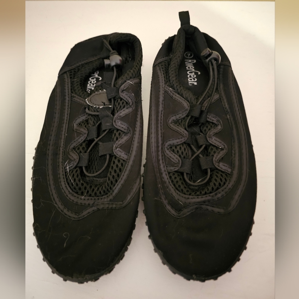 River Gear Black Water Shoes or Aqua Socks sz 7